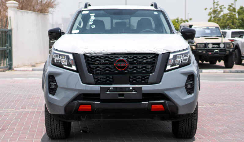 2025 Nissan Navara Pro-4X 2.5L AT Diesel 2.5 L Inline‑4 Twin‑Turbo Diesel Gray