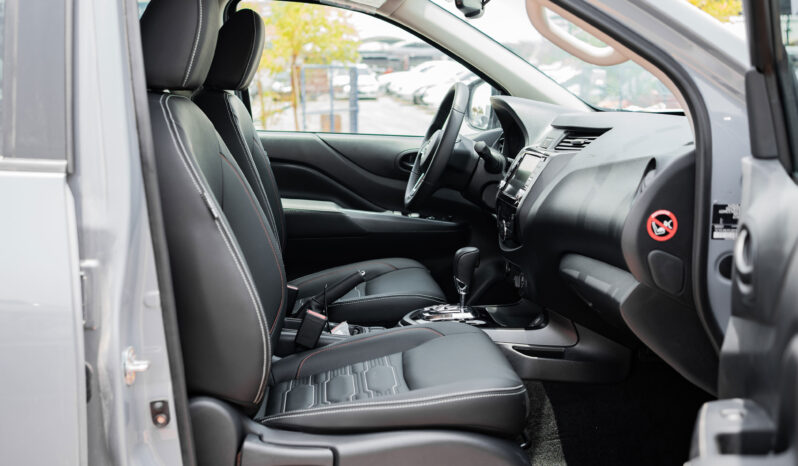 2025 Nissan Navara Pro-4X 2.5L AT Diesel 2.5 L Inline‑4 Twin‑Turbo Diesel Gray