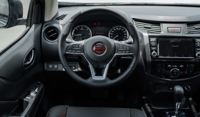 2025 Nissan Navara Pro-4X 2.5L AT Diesel 2.5 L Inline‑4 Twin‑Turbo Diesel Gray