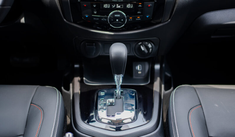 2025 Nissan Navara Pro-4X 2.5L AT Diesel 2.5 L Inline‑4 Twin‑Turbo Diesel Gray