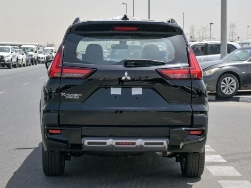 2025 Mitsubishi Xpander Cross 1.5L AT FWD Petrol Black Black GCC Specs