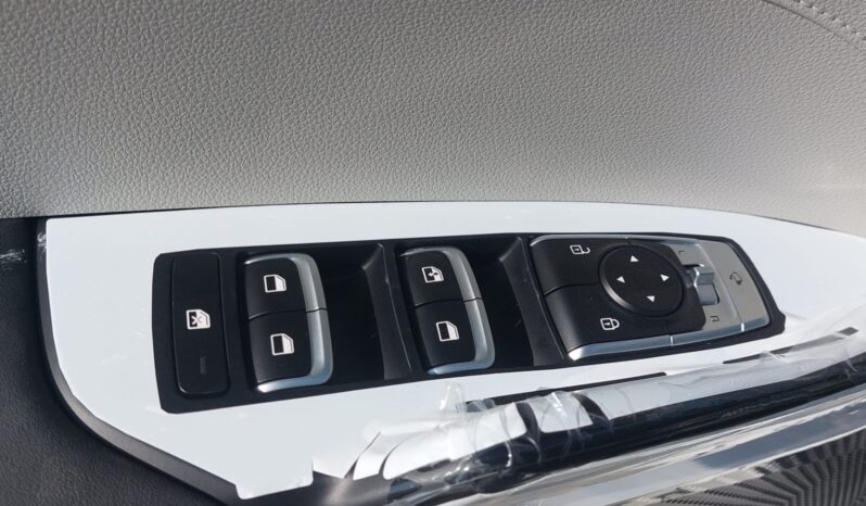 2025 Kia Carnival 3.5L V6 MPI Petrol FWD White Black