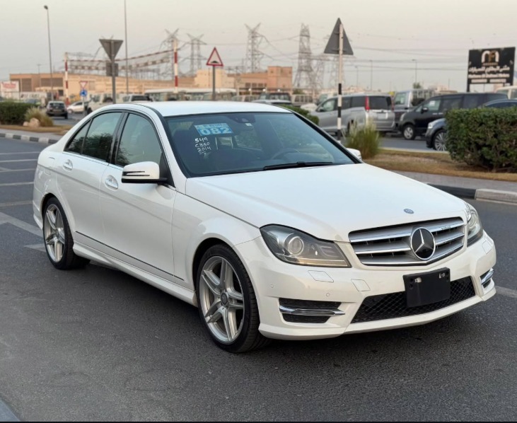 2014 MERCEDES BENZ C350 V6 Body Kit AMG AUCTION GRADE 4/B White Black