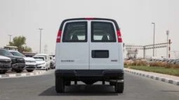 Heavy-Duty 2025 GMC Savana 2500 EXT Cargo 6.6L V8 GCC Spec White Grey