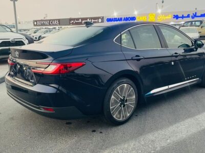2025 Toyota Camry CAMRY 2.5 HYBRID GCC Specs Blue Tan