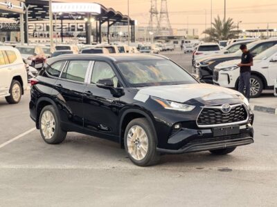 2024 Toyota Highlander Highlander Limited 2.5L Hybrid AWD Black Beige
