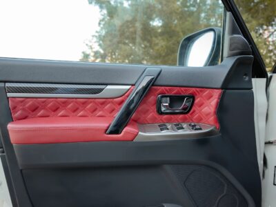 2020 Mitsubishi Pajero Signature Edition 6 Cylinder Engine GCC White Red