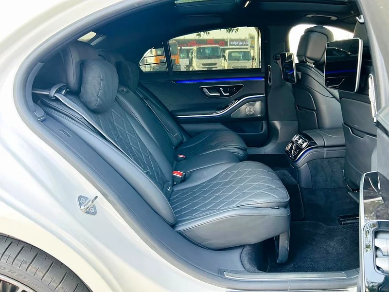 2021 Mercedes-Benz S-Class S 500 4Matic Neat & Clean Car White Black