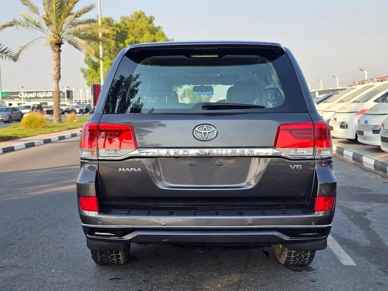 2012 Toyota Land Cruiser 5.7L 8 Cylinder Engine Grey Black