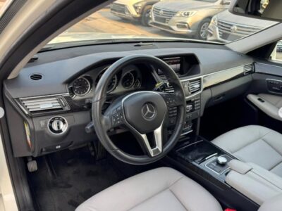 Mercedes Benz E350 3.5-liter V6 Engine 2013 Very Clean Car White