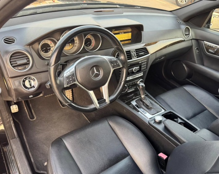 2012 MERCEDES BENZ C350 V6 AUCTION GRADE 4/B Black