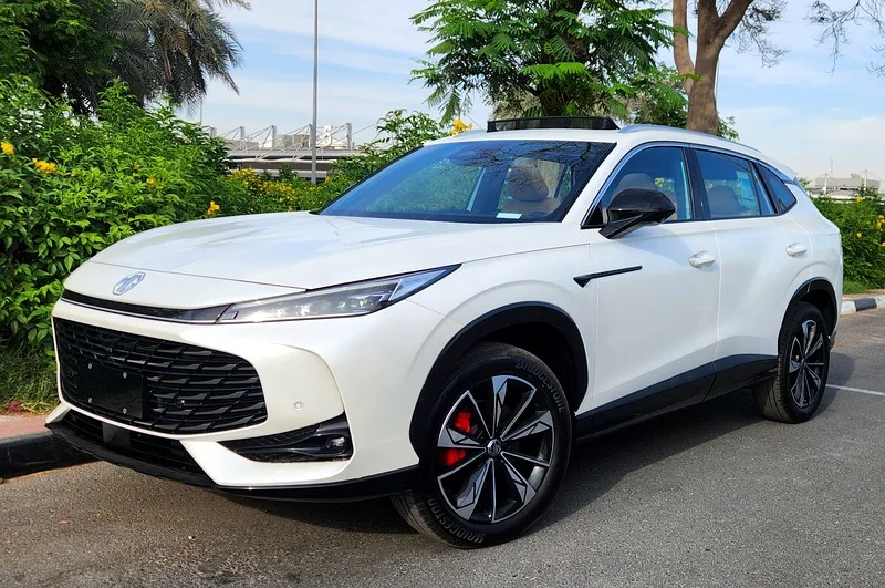 2025 MG HS New shape Full option White Tan GCC Specs