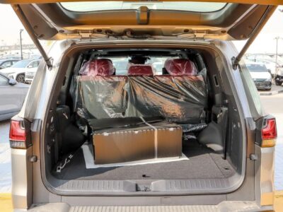 2025 Lexus LX 600 Signature 3.5 litre 6 Cylinder Engine Silver Red