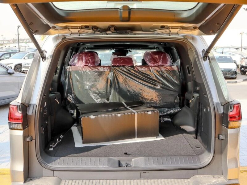 2025 Lexus LX 600 Signature 3.5 litre 6 Cylinder Engine Silver Red