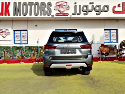 2022 Nissan Xterra SE 4 Cylinder Engine SUV GCC Specs Grey Beige