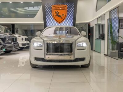 2010 Rolls-Royce Ghost GCC Specs Super Mint Condition White Red