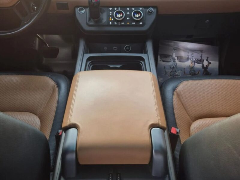 2021 Land Rover Defender P400 110 SE 3.0L (5 Seater)