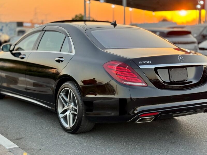 MERCEDES-Benz S 500 4.7L twin-turbocharged V8 Engine Black Beige 2014