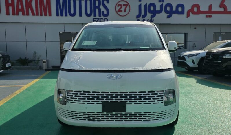 New 2024 Hyundai Staria 3.5 L V6 Smartstream Petrol White