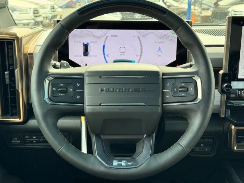 2024 GMC Hummer EV PICKUP 1.5L ELECTRIC GCC Specs White Black