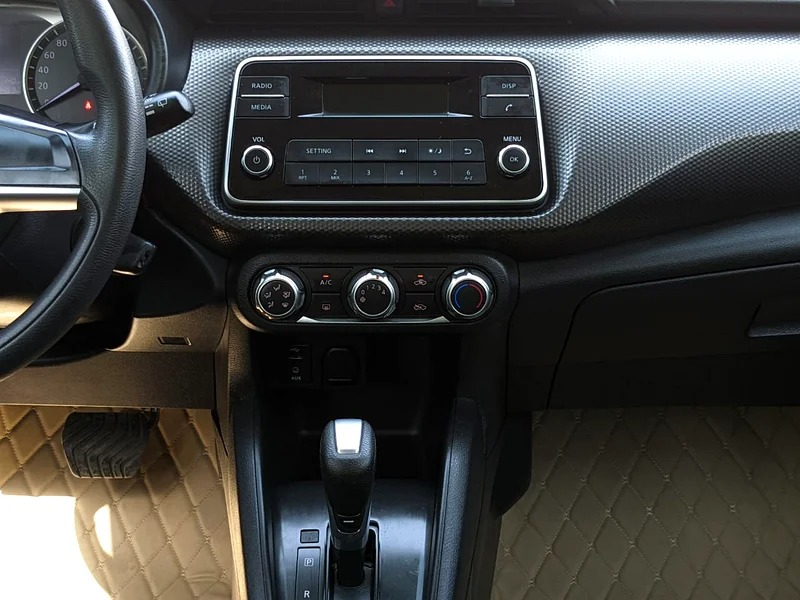 2018 Nissan Kicks S GCC White Grey Premium Condition GCC Specs