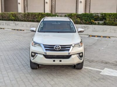 2016 Toyota Fortuner GXR 6 Cylinders Engine White Brown GCC Specs