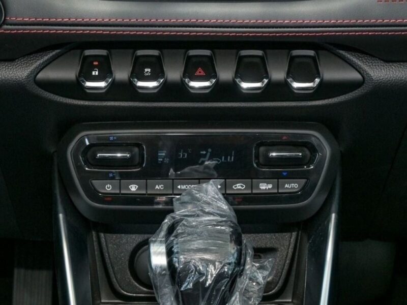 2024 Chevrolet Groove Premier 1.5L GCC Specs Full Option Grey Black