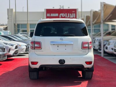 2018 Nissan Patrol SE 4.0-liter V6 Engine GCC Specs White Beige