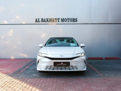 2024 Toyota Camry GLX Hybrid Sedan White Tan