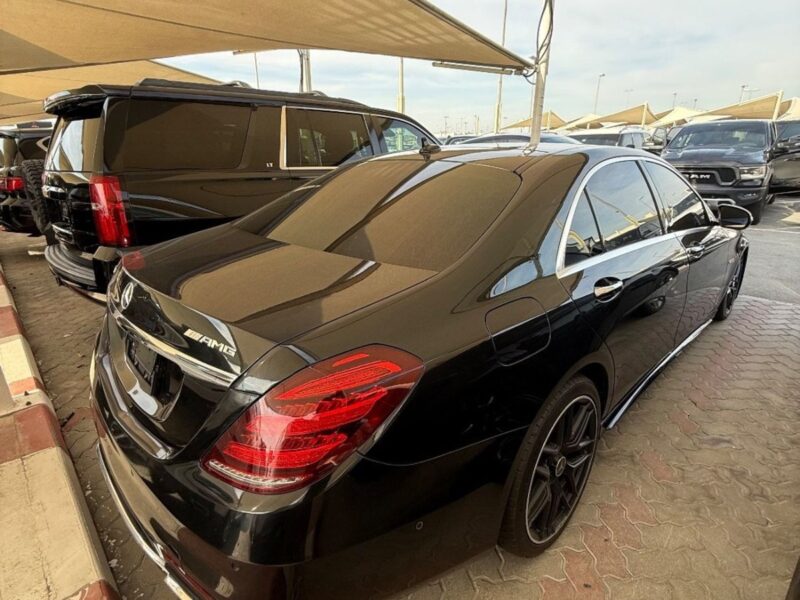 2017 Mercedes-Benz S 350 3.5 Litre 6 Cylinders Engine Black Beige