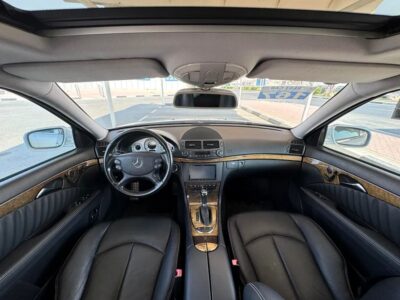 2007 Mercedes-Benz E-Class E 550 Silver Black in Perfect Condition