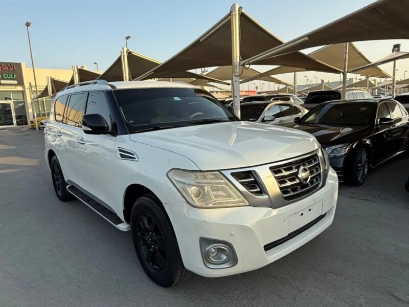 2013 Nissan Patrol SE 4.0 litre 6 Cylinder Engine SUV White Beige