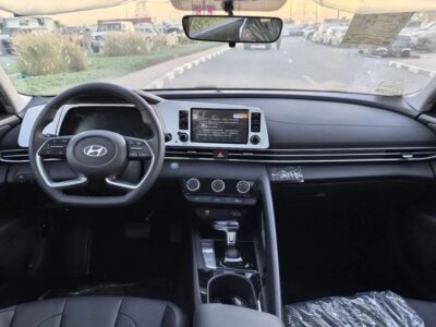 Hyundai Elantra 2025 Hyundai Elentra 1.5L CVT GLX Elite White Black