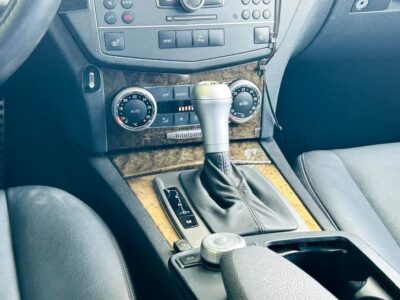 2010 Mercedes-Benz C-Class C300 6 Cylinder Engine Neat & Clean Car Black