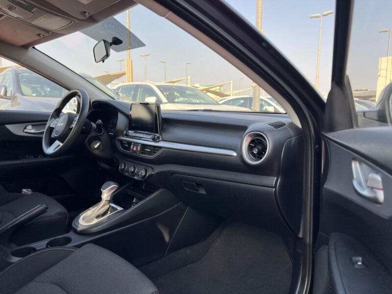 2023 Kia Cerato 1.6L Engine Low Millage Grey GCC Specs