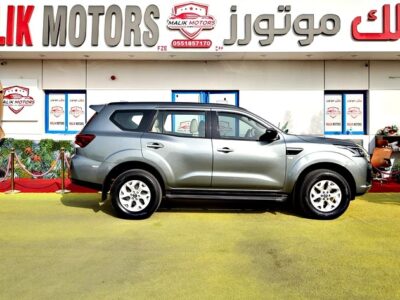 2022 Nissan Xterra SE 4 Cylinder Engine SUV GCC Specs Grey Beige