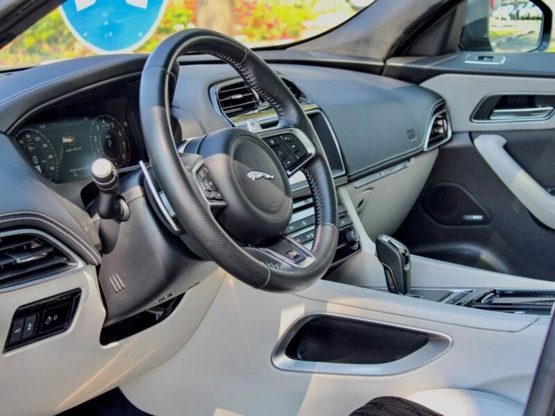 Jaguar F Pace SVR 5.0L Engine 2019 Jaguar F-Pace SVR Silver White