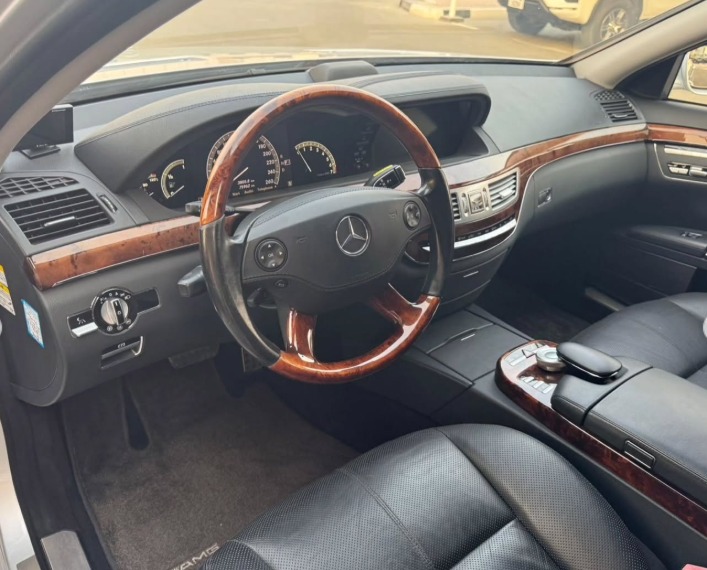 2008 MERCEDES BENZ S 550 Body Kit S63 AMG V8 AUCTION GRADE 4.5/B Silver