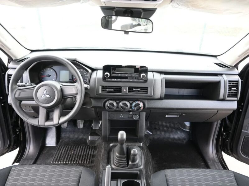 2026 Mitsubishi L200 MITSUBISHI L200 2.4L GL PETROL DCABIN 4X4 5M/T Black