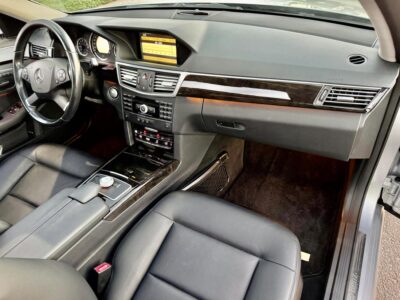 2009 Mercedes-Benz E 350 3.5 Liters V6 Engine Silver Black