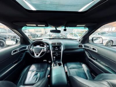 2015 Ford Explorer EcoBoost 4 Cylinder Engine Neat & Clean Car White Black