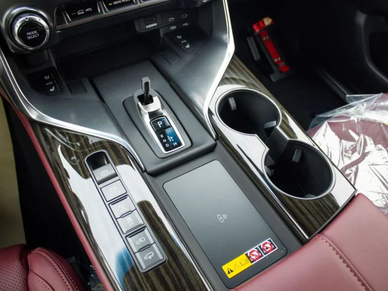 2025 LEXUS 700h 3.5L TWIN TURBO V6 TURBO SPORT Hybrid GCC Black Red