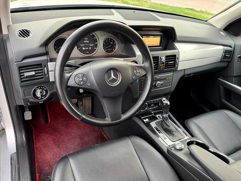 2010 Mercedes-Benz GLK-Class GLK 350 4matic Silver Black