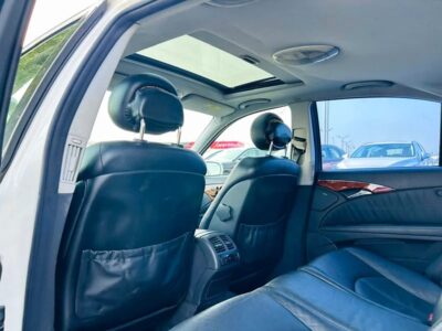 2002 Mercedes-Benz E-Class E 240 6 Cylinder Neat & Clean Car White Black