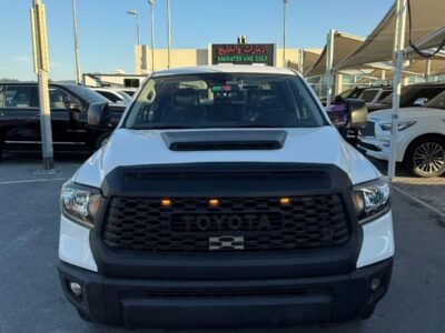2020 RAM 1500 TRX 6.2 litre 8 Cylinders Engine Petrol White Black