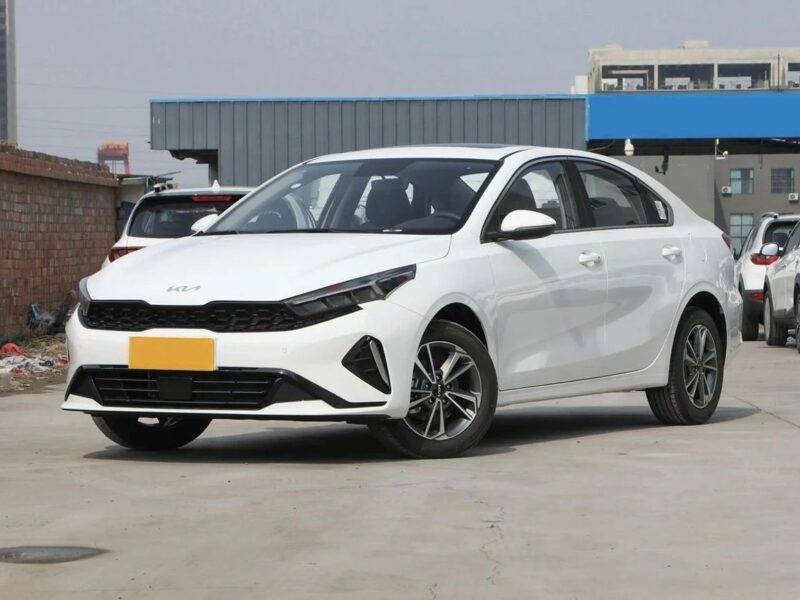 Kia K3 KIA K3 Comfort 1.5L 4 Cylinder Engine 2025 White Black