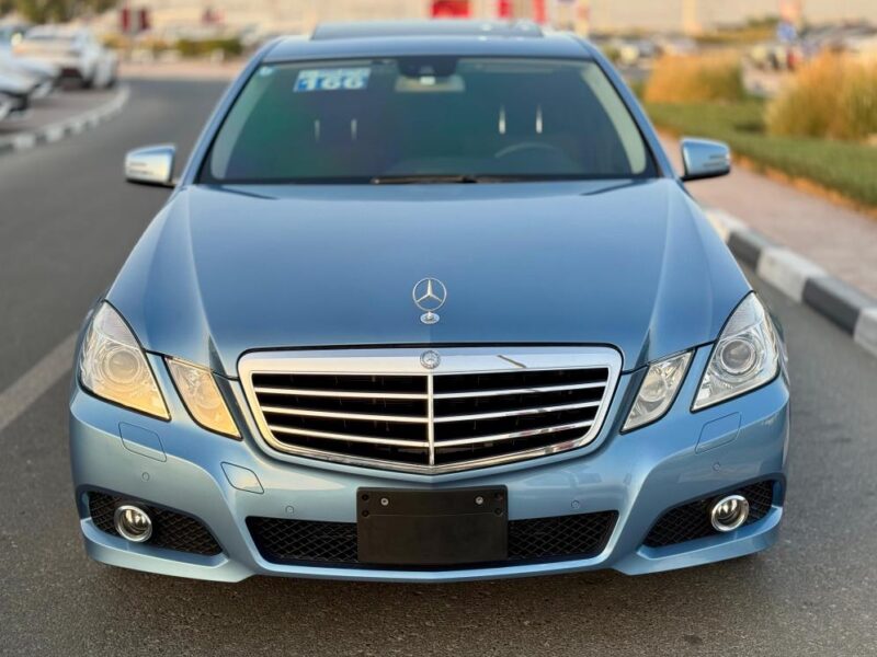 2010 Mercedes-Benz E 350 3.5-liter V6 Engine Blue Black
