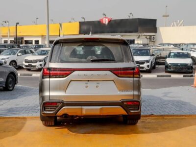 2025 Lexus LX 600 Signature 3.5 litre 6 Cylinder Engine Silver Red