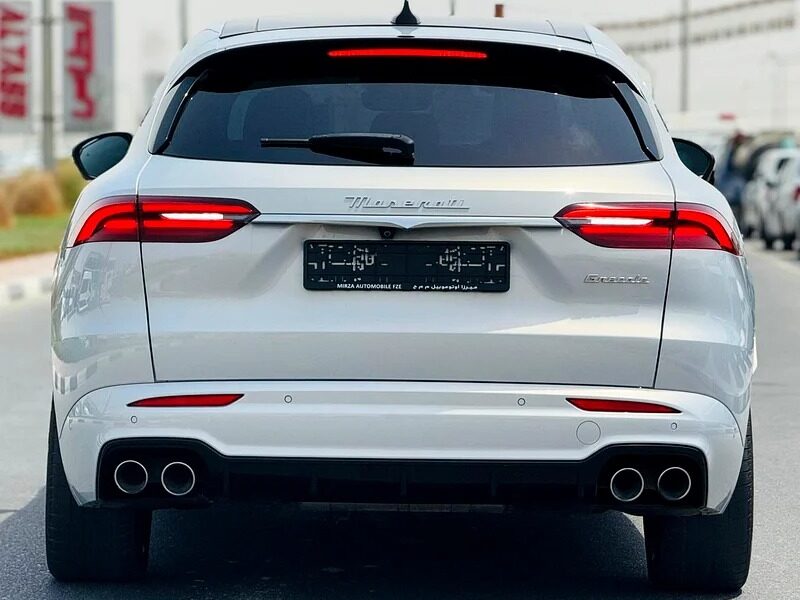 2023 Maserati Grecale Modena CLEAN TITLE FRESH Silver Red