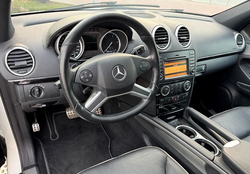 2012 Mercedes-Benz M-Class ML 350 White Black in Perfect Condition